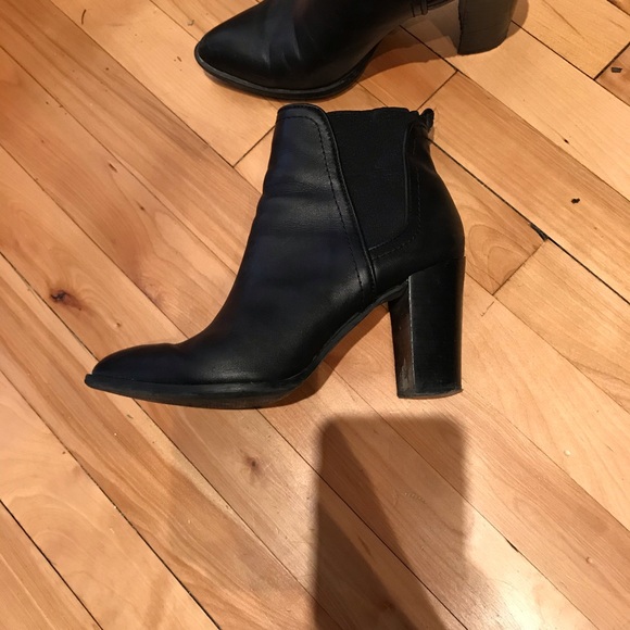 Wishbone Collection (Browns) leather boots - Picture 2 of 8